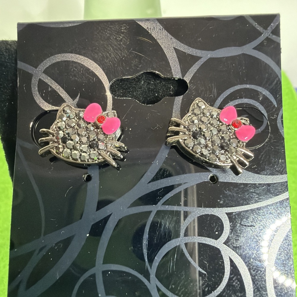 Crystal Collection Cat Face Pavé Rhinestone Stud Earrings, Pink Black